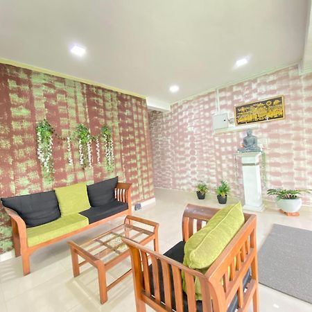 Airport City Hotel 카투나야크 외부 사진